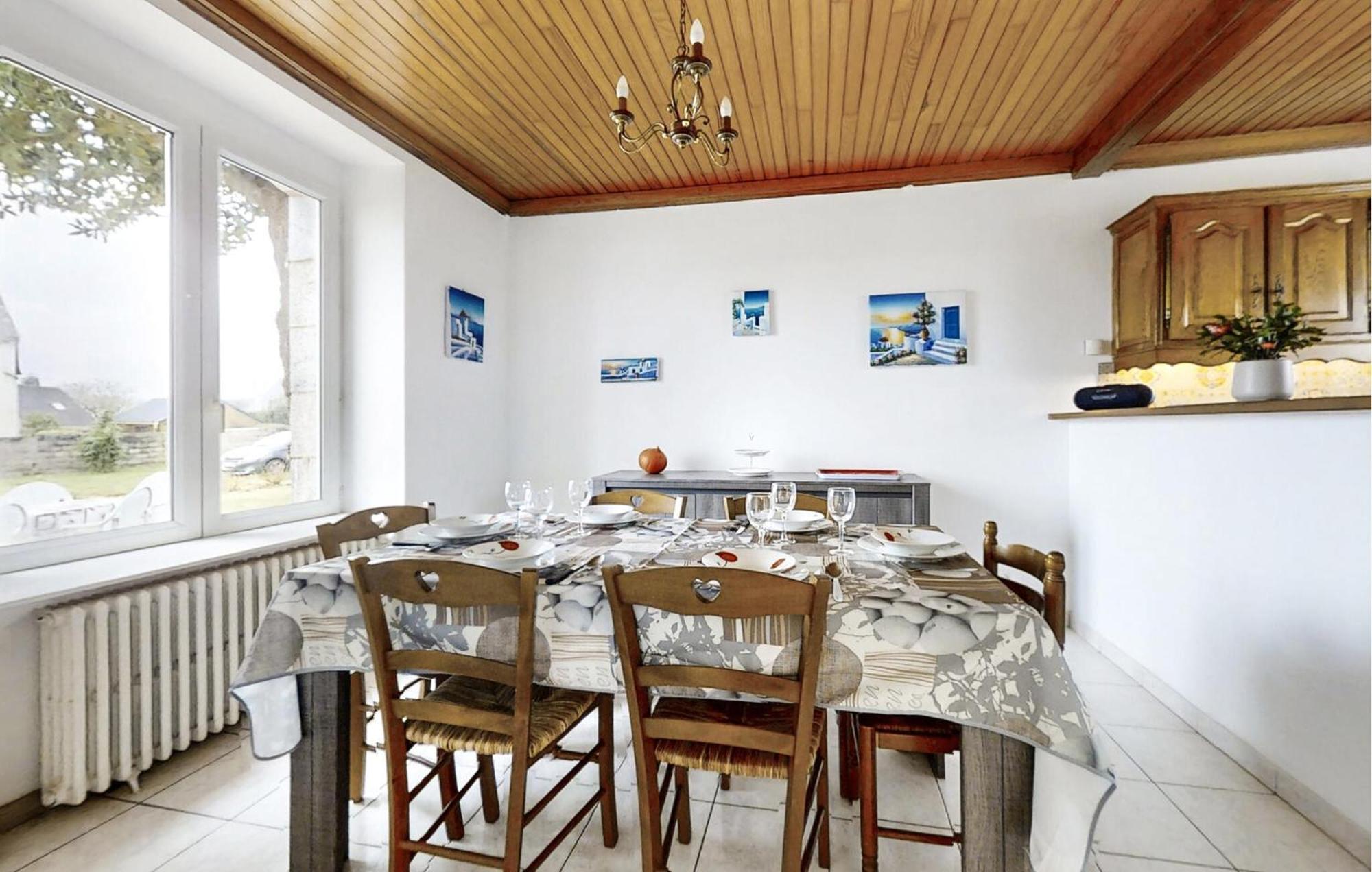 Nice Home In Pont-Aven With Kitchen Exterior photo