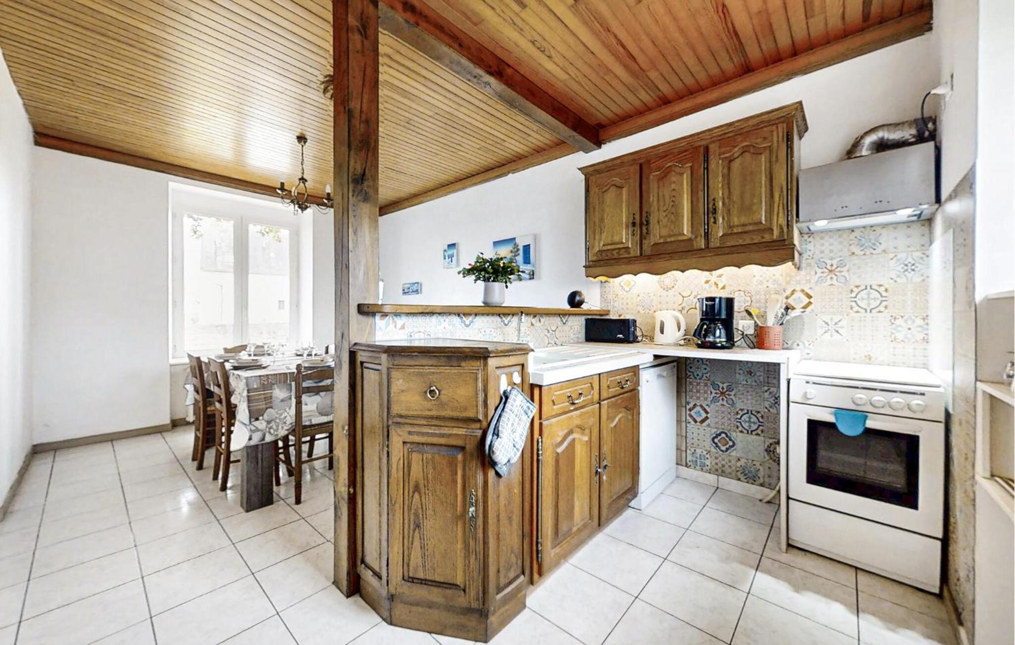 Nice Home In Pont-Aven With Kitchen Exterior photo